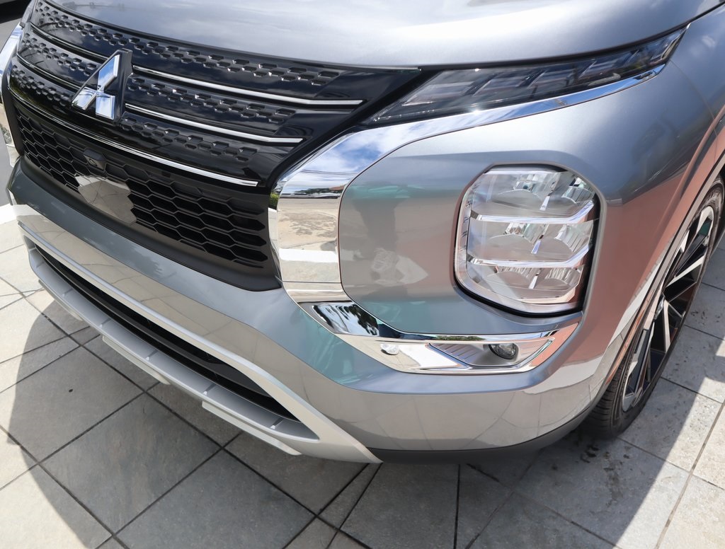 Thumbnail: 2024 Mitsubishi Outlander - 13