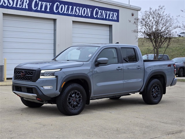 2023 Nissan Frontier PRO-4X Crew Cab 4WD
