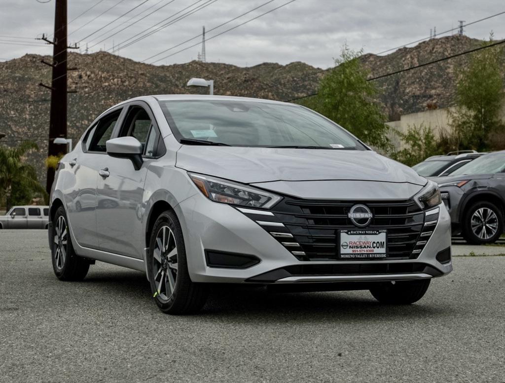 2025 Nissan Versa 1.6 SV