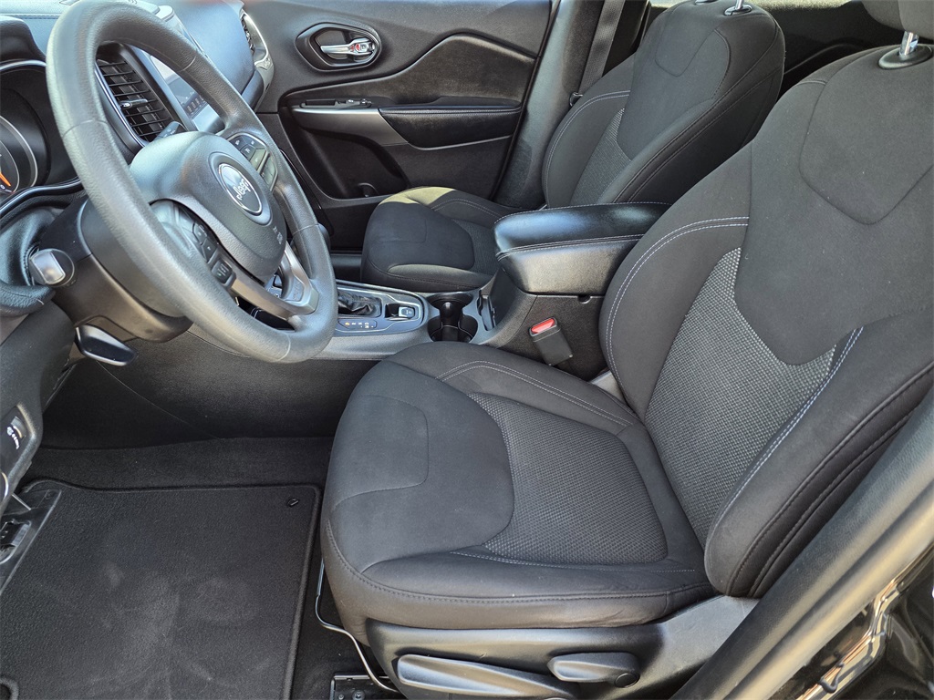 2020 Jeep Cherokee Latitude Black at AutoSavvy Houston Southwest