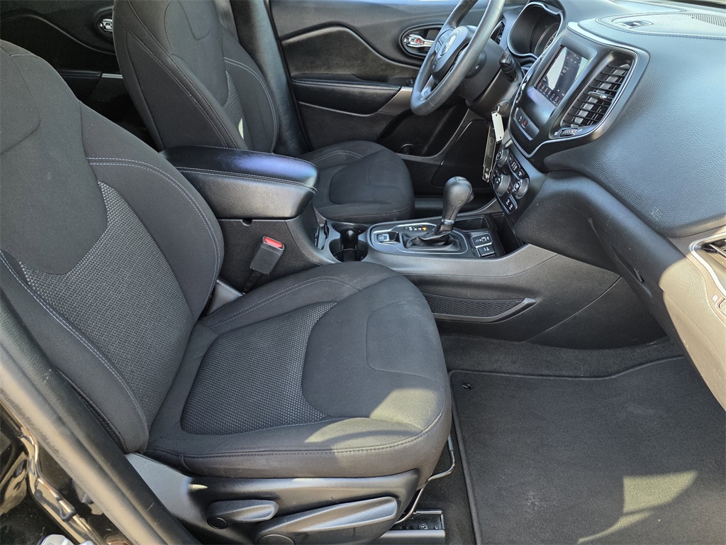 2020 Jeep Cherokee Latitude Black at AutoSavvy Houston Southwest