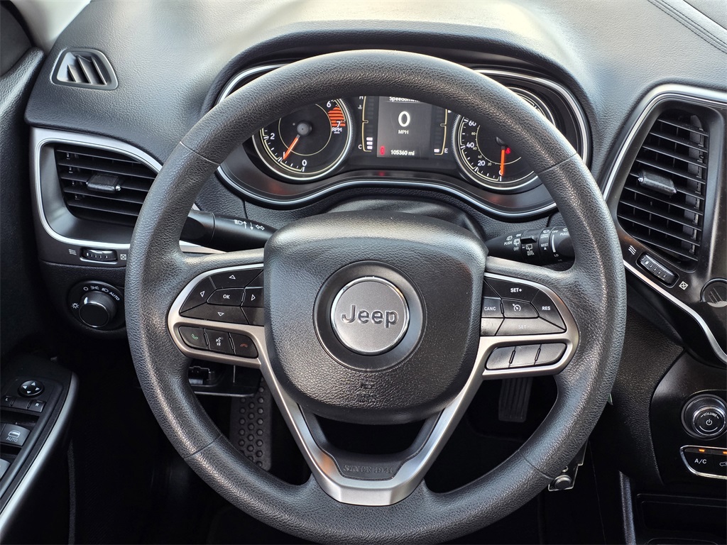 2020 Jeep Cherokee Latitude Black at AutoSavvy Houston Southwest