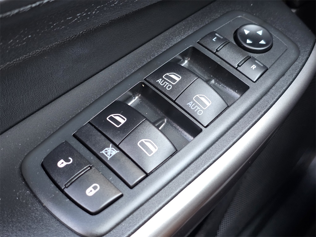 2020 Jeep Cherokee Latitude Black at AutoSavvy Houston Southwest