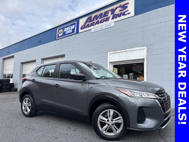 2021 Nissan Kicks S's photo