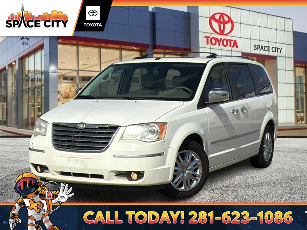 2010 Chrysler Town & Country Limited FWD