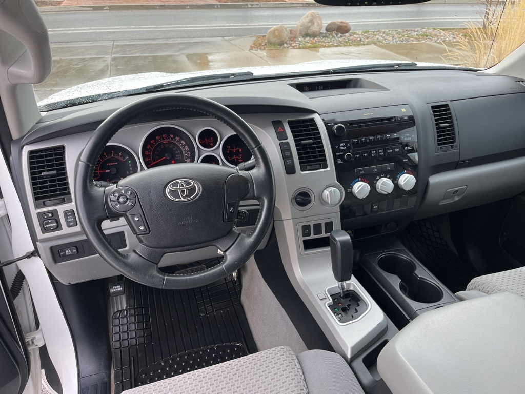 2009 Toyota Tundra SR5 photo 2