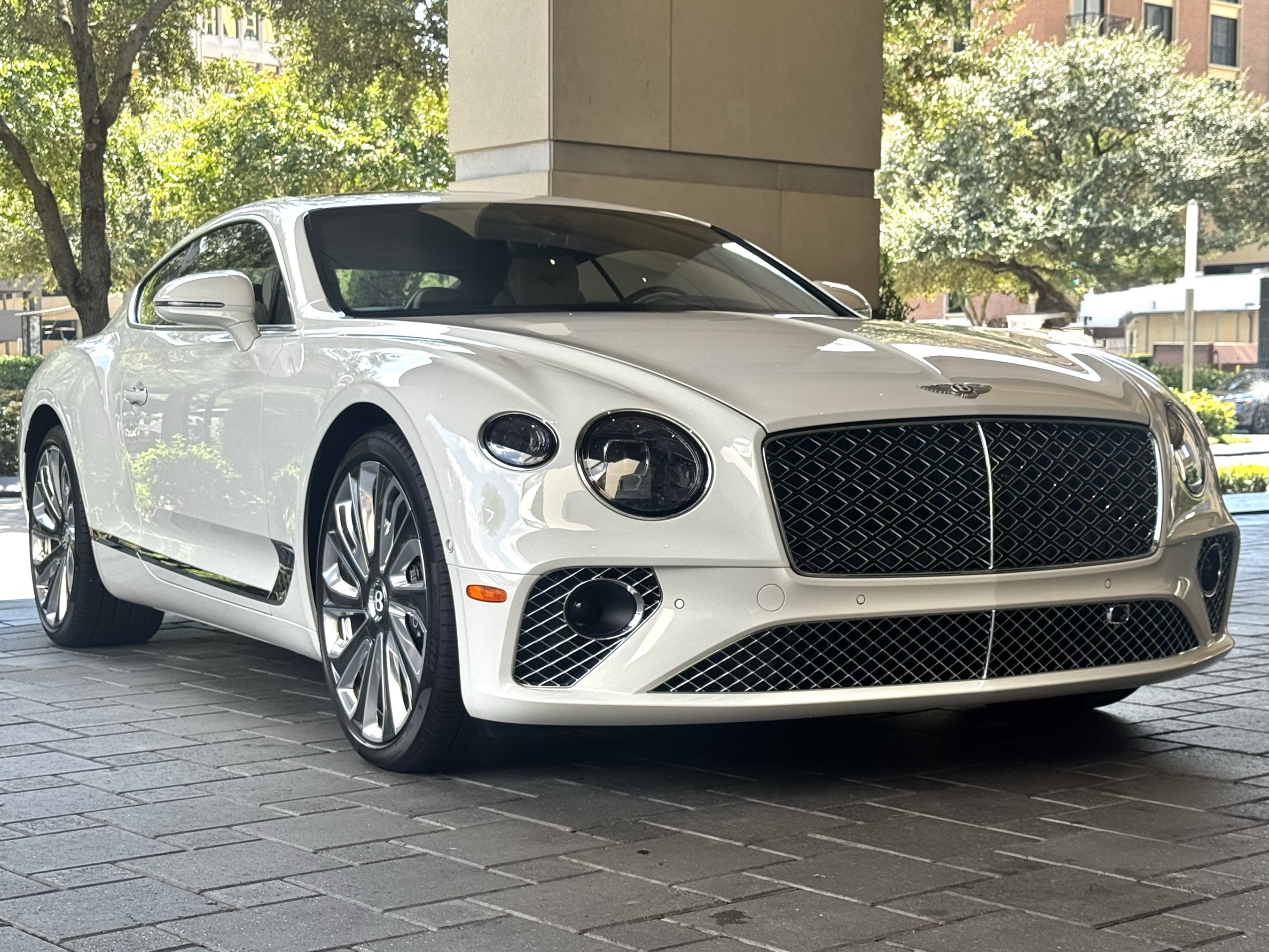 /2023 Bentley Continental-GT