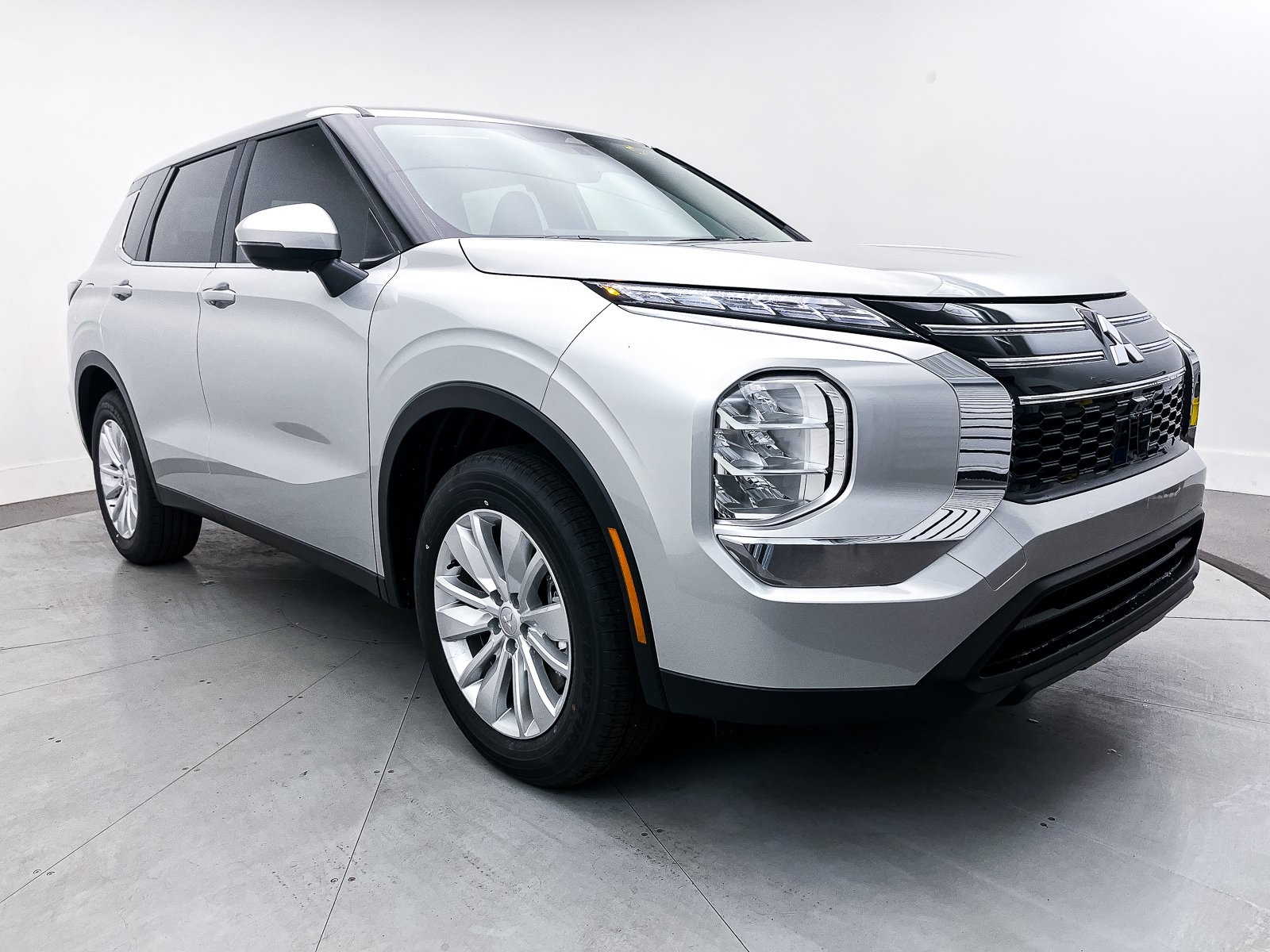 2025 Mitsubishi Outlander