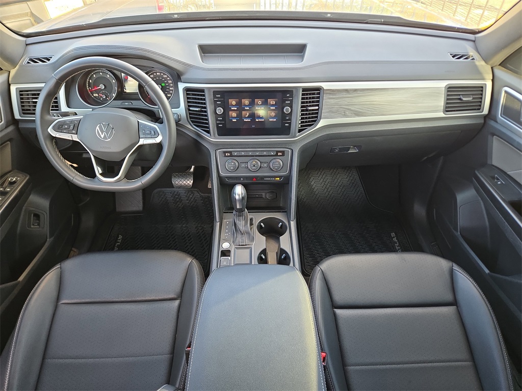 2021 Volkswagen Atlas Cross Sport 3.6L V6 SE w/Technology Silver at DeMontrond Auto Country