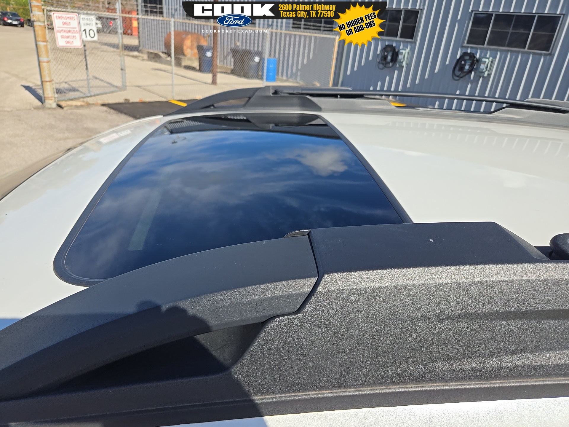 2024 Subaru Outback Premium White at Community Kia