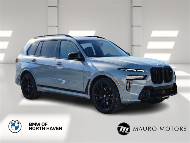 2026 BMW X7 M60i AWD