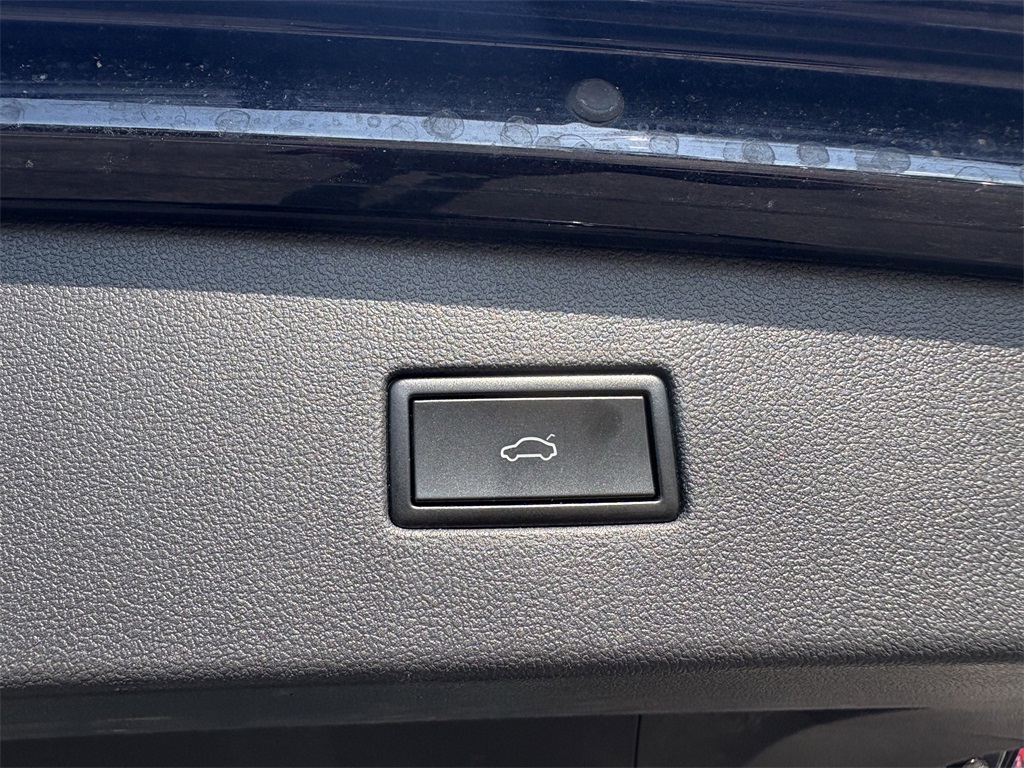 2020 Volkswagen Tiguan 2.0T SEL Black at Emmons Autoplex