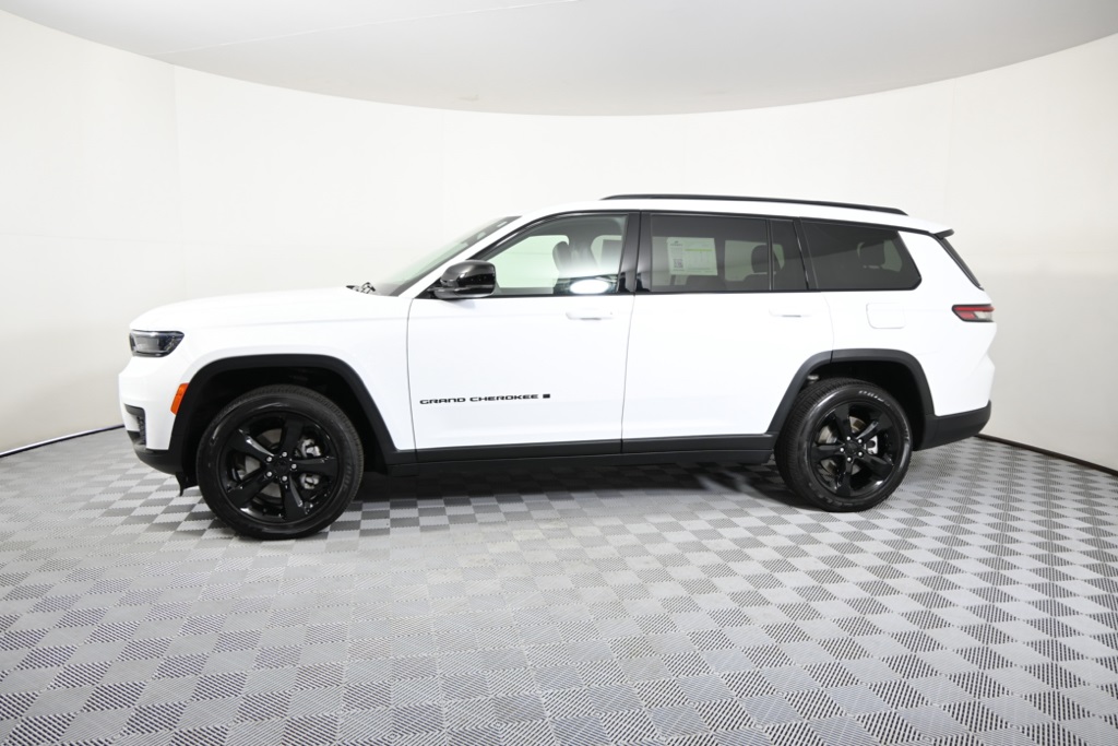 Used 2024 Jeep Grand Cherokee L Altitude with VIN 1C4RJKAG5R8544813 for sale in Minnetonka, Minnesota