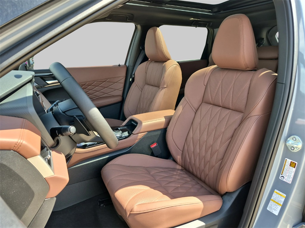 2025 Mitsubishi Outlander SEL - 9