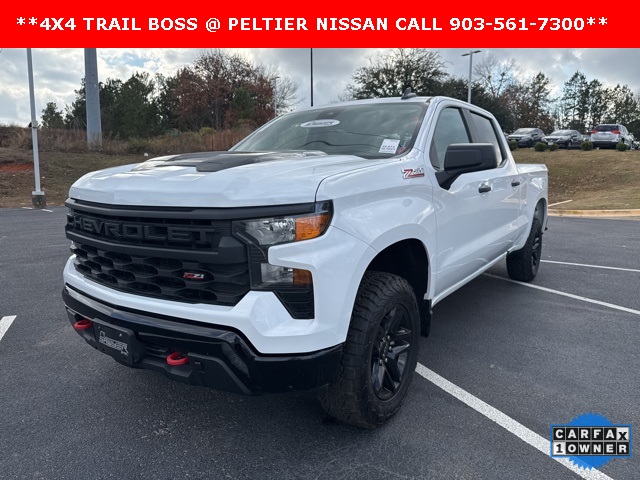 2023 Chevrolet Silverado 1500 Custom Trail Boss Crew Cab 4WD