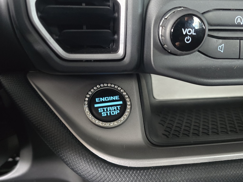 Thumbnail: 2023 Ford Bronco Sport - 13