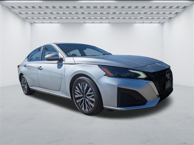 2023 Nissan Altima SV