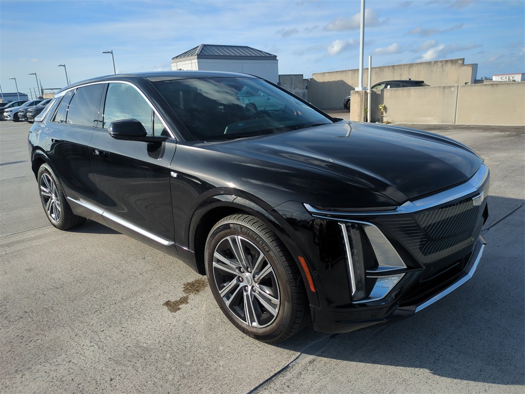 Used 2024 Cadillac LYRIQ Luxury 1 with VIN 1GYKPPRK1RZ115808 for sale in Tamarac, FL