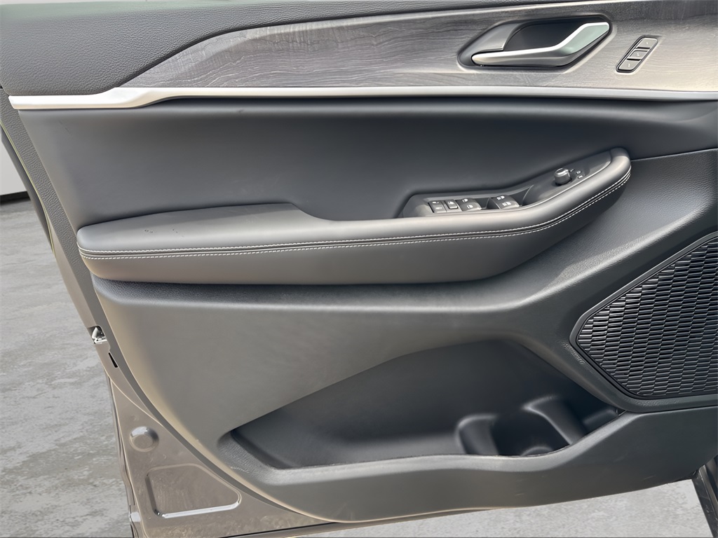 2025 Jeep Grand Cherokee L