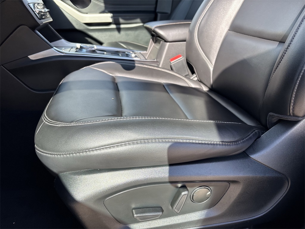 2023 Ford Explorer XLT Silver at DeMontrond Ford