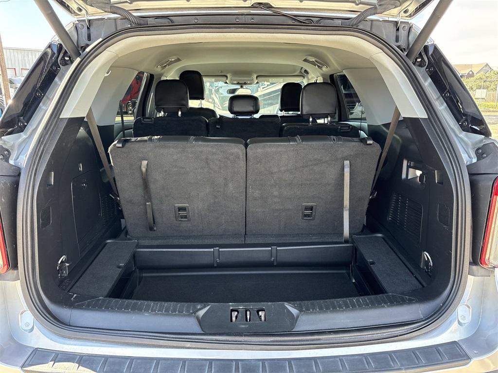 2023 Ford Explorer XLT Silver at DeMontrond Ford