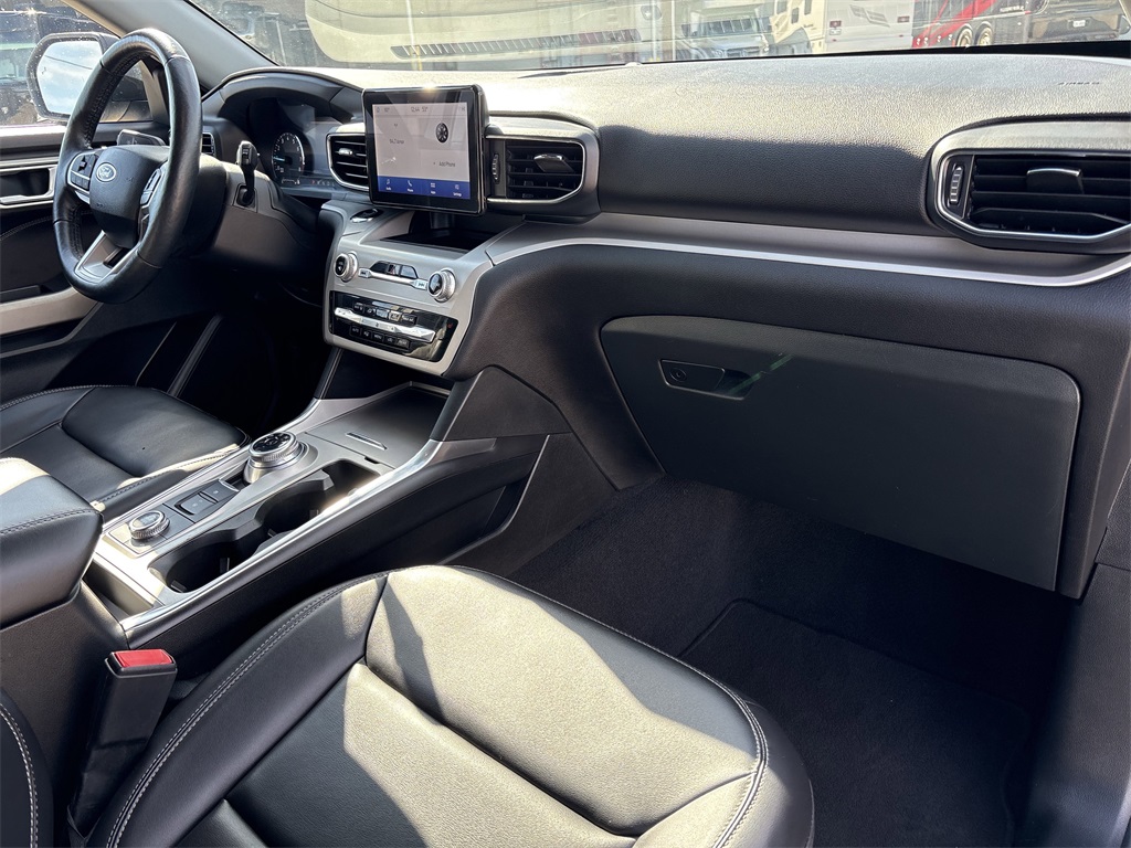 2023 Ford Explorer XLT Silver at DeMontrond Ford