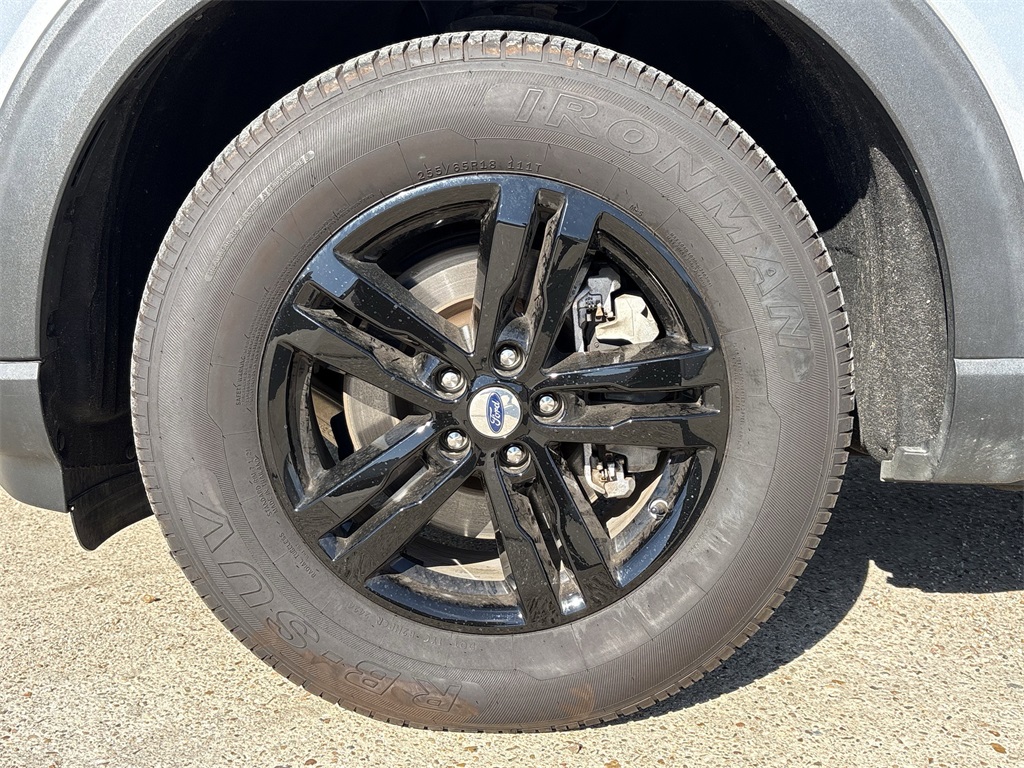 2023 Ford Explorer XLT Silver at DeMontrond Ford