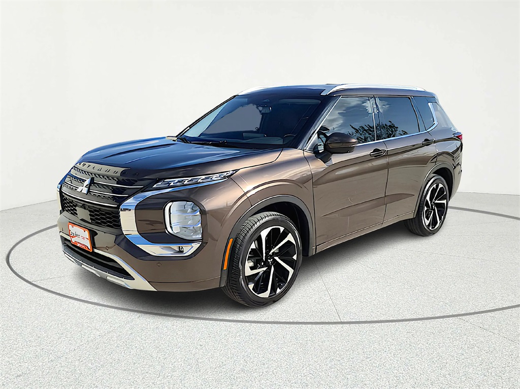 2024 Mitsubishi Outlander SEL Brown at Mac Haik CDJR North Houston
