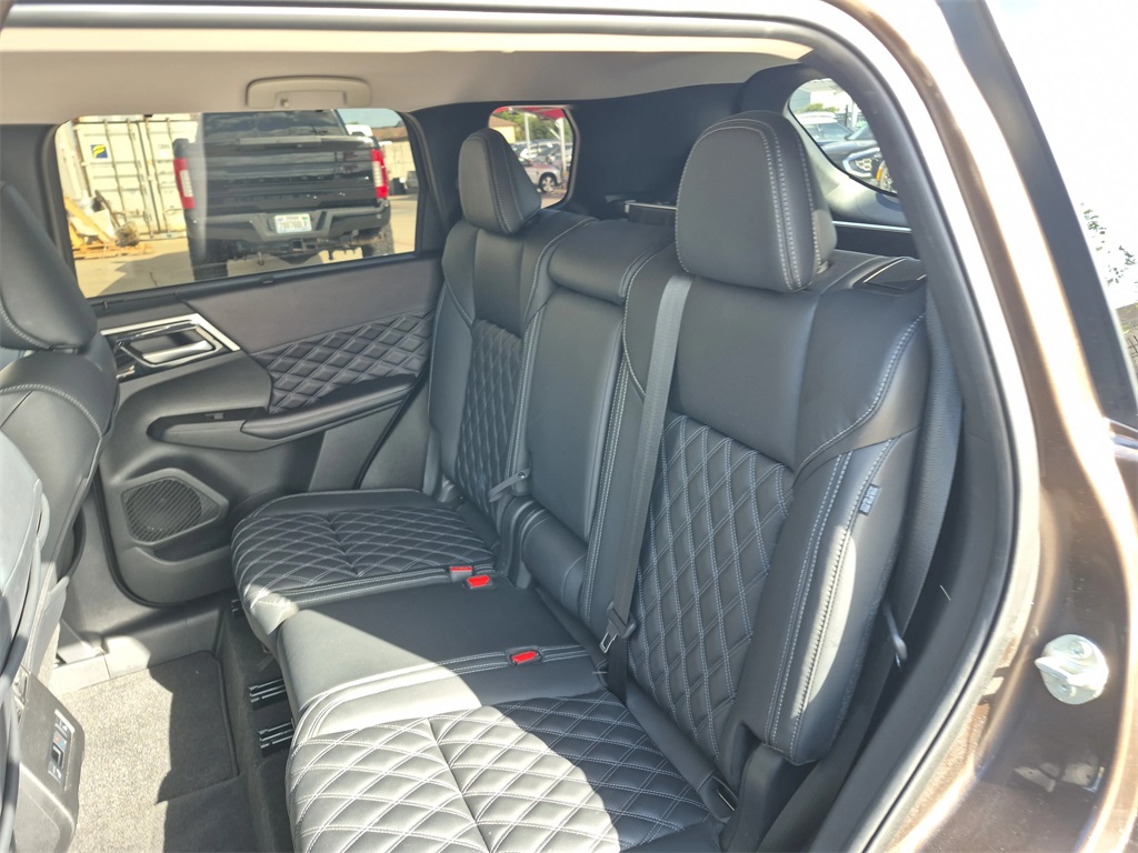 2024 Mitsubishi Outlander SEL Brown at Mac Haik CDJR North Houston