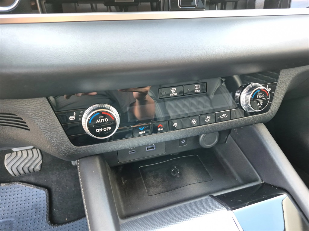 2024 Mitsubishi Outlander SEL Brown at Mac Haik CDJR North Houston