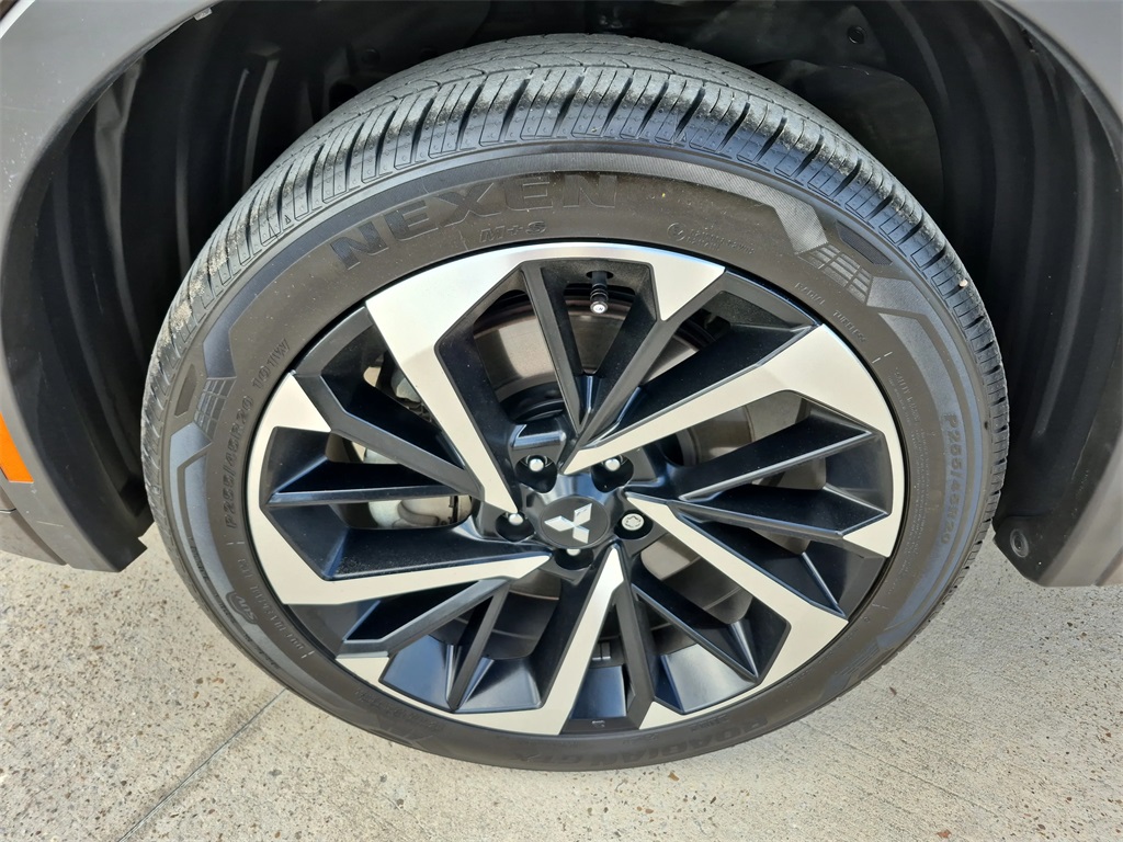 2024 Mitsubishi Outlander SEL Brown at Mac Haik CDJR North Houston