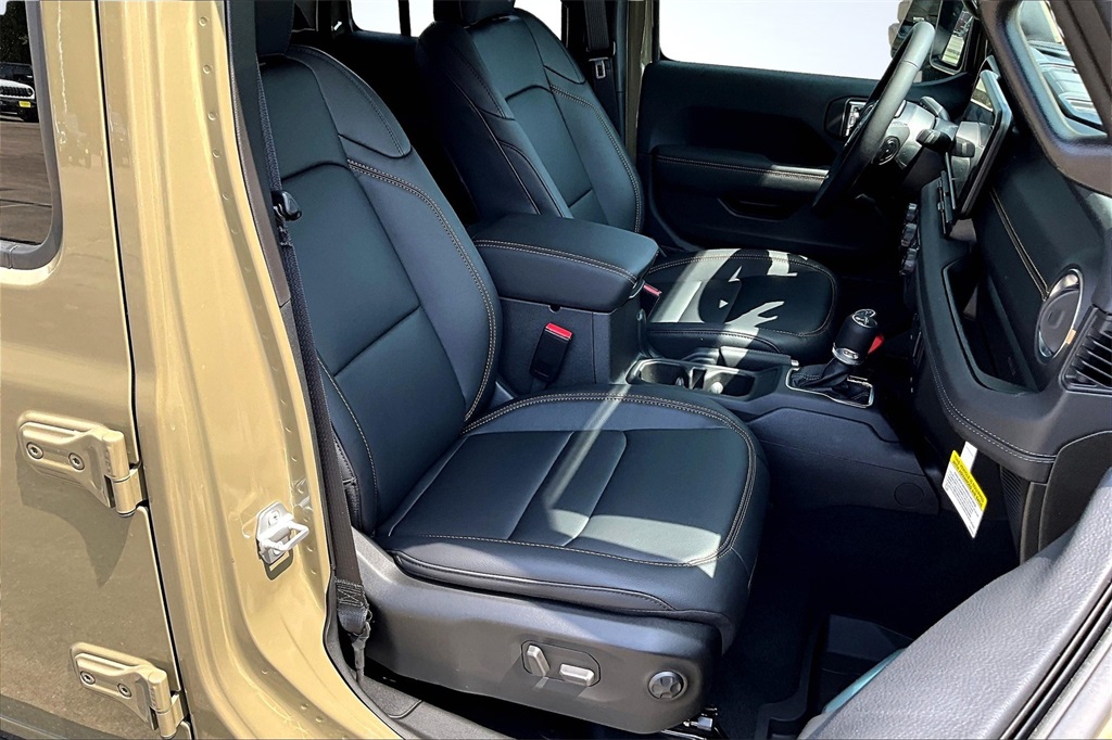 2025 Jeep Gladiator Sport - 7