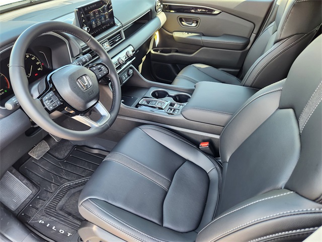 2025 Honda Pilot Touring photo 16