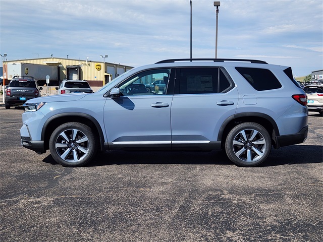 2025 Honda Pilot Touring photo 2