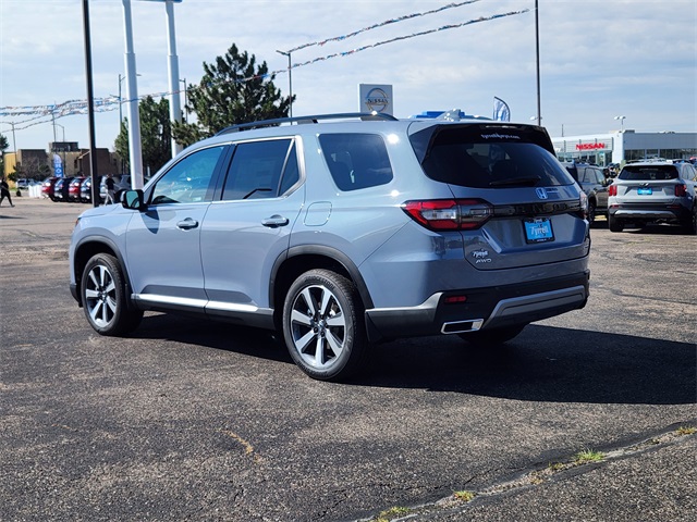 2025 Honda Pilot Touring photo 3