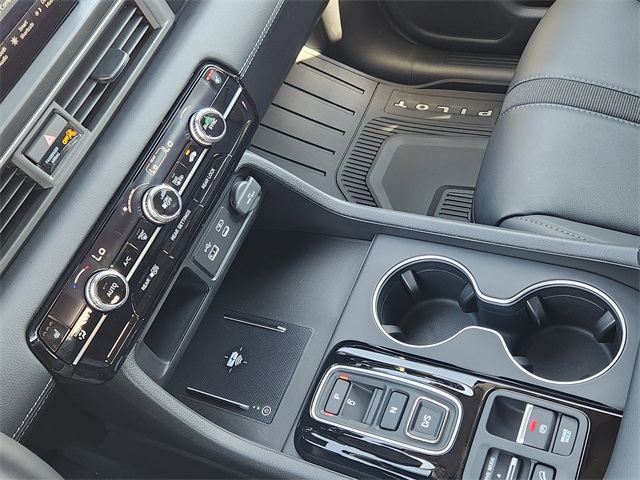 2025 Honda Pilot Touring photo 28