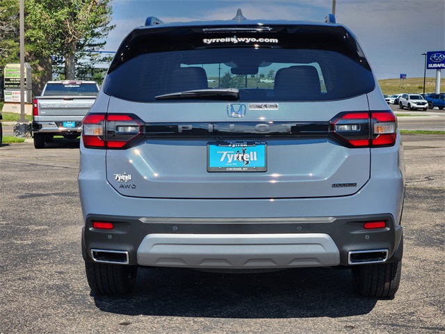 2025 Honda Pilot Touring photo 4