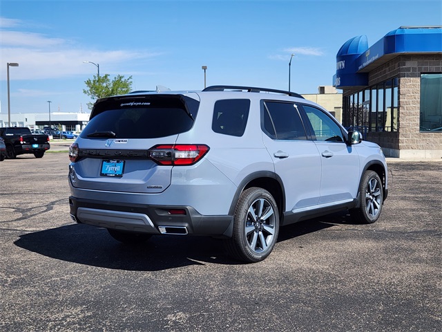 2025 Honda Pilot Touring photo 5