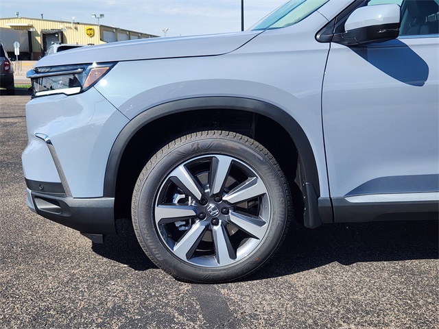 2025 Honda Pilot Touring photo 8