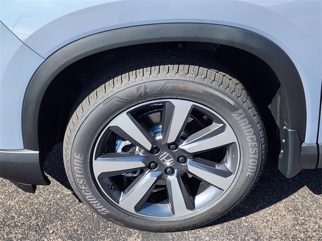 2025 Honda Pilot Touring photo 9