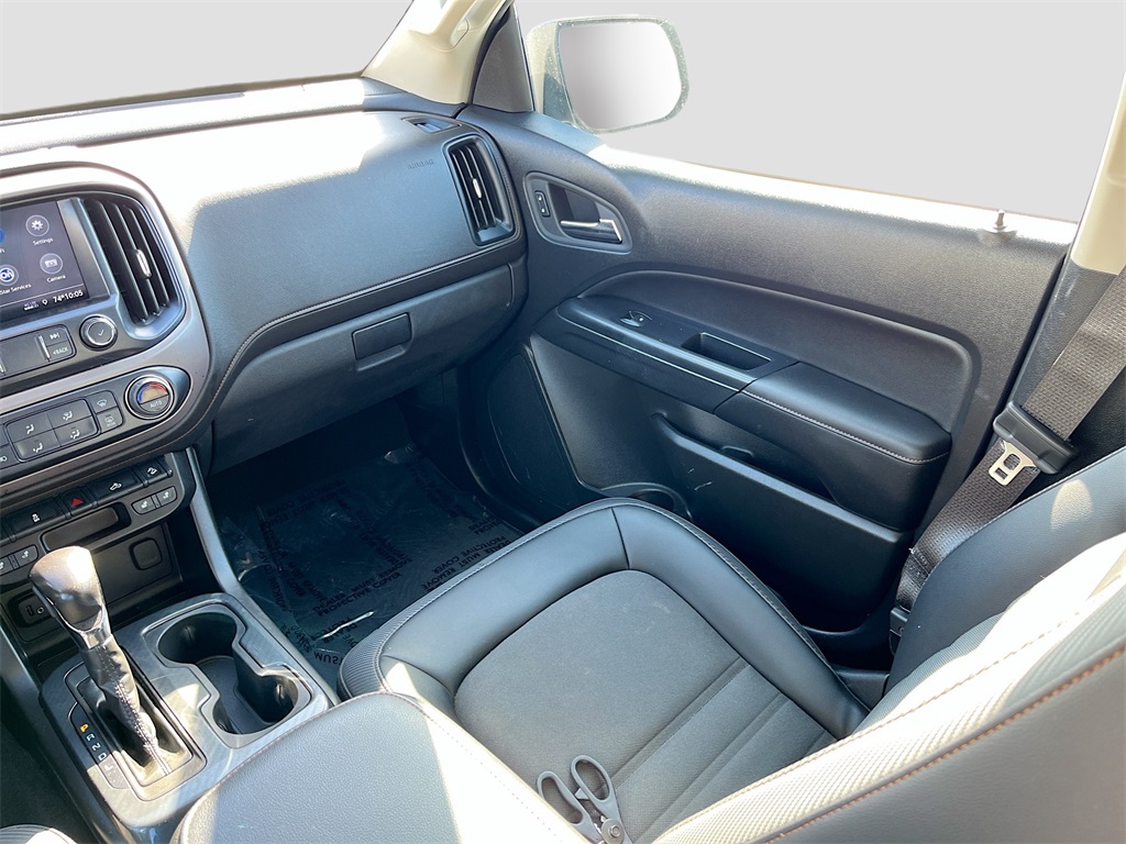 2022 GMC Canyon AT4 w/Cloth White at Central Houston Nissan