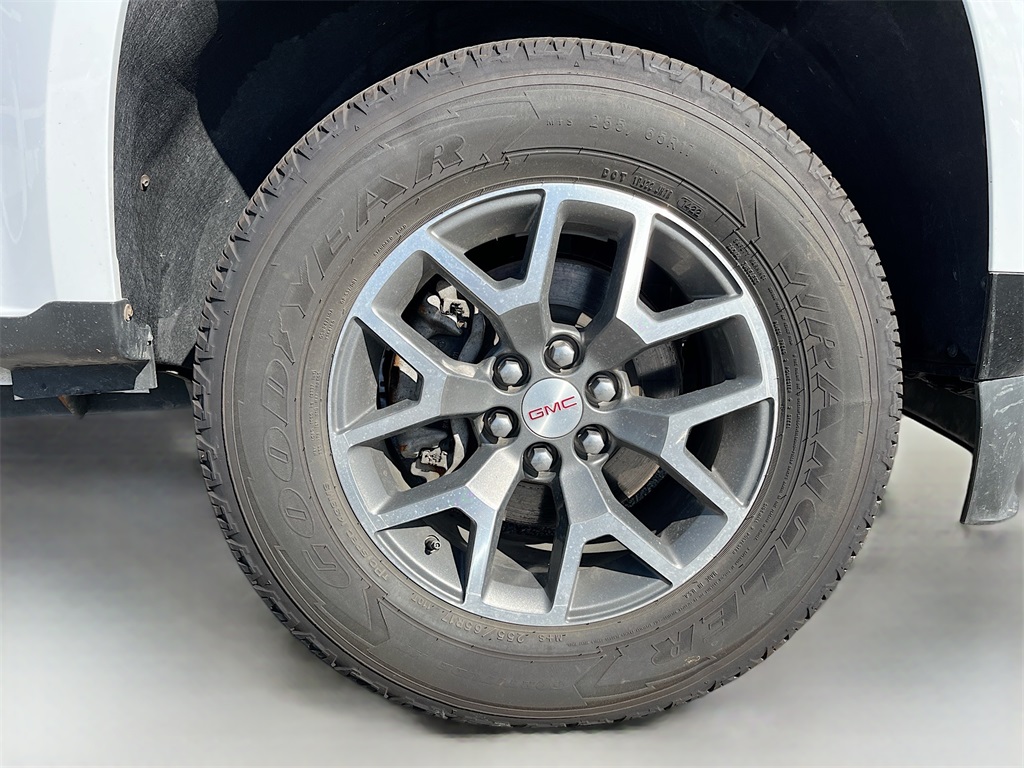 2022 GMC Canyon AT4 w/Cloth White at Central Houston Nissan