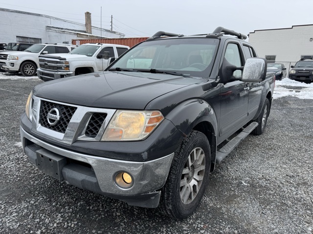 2010 Nissan Frontier LE Crew Cab 4WD