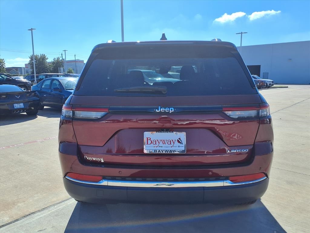 2024 Jeep Grand Cherokee Laredo Red at Mac Haik CDJR North Houston