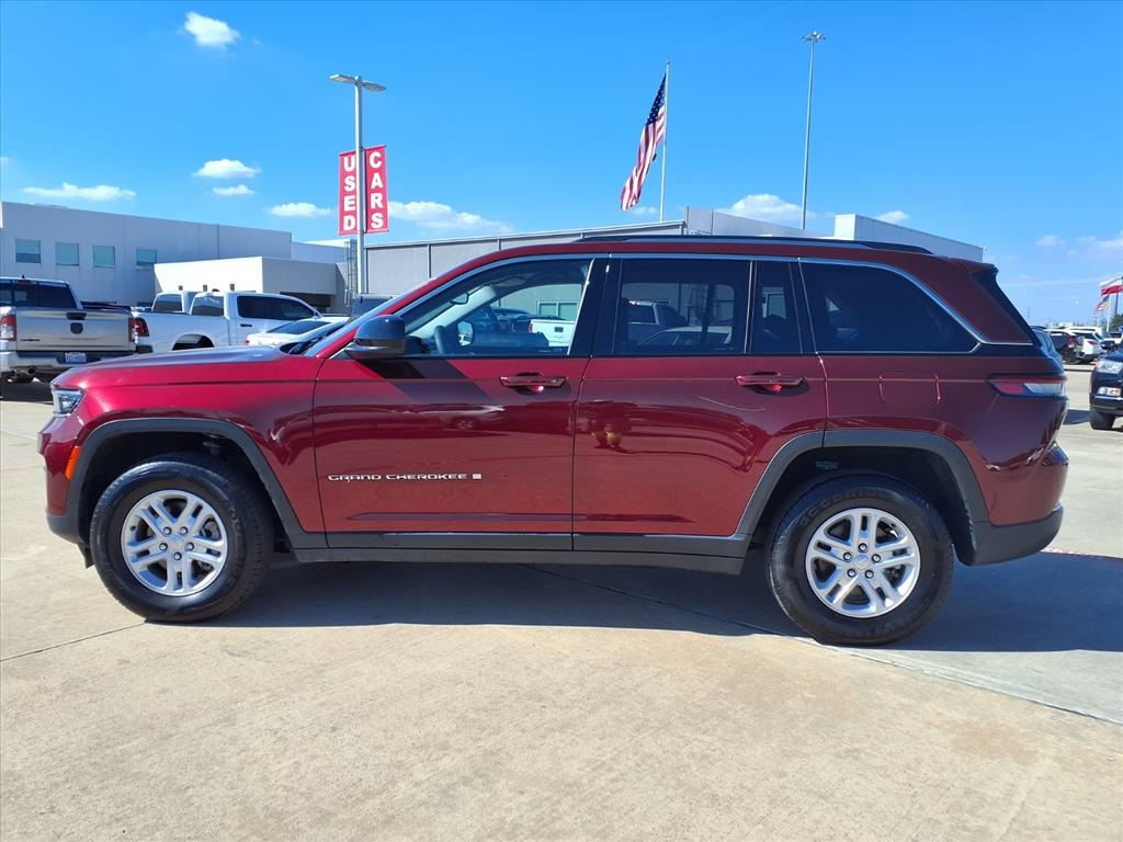2024 Jeep Grand Cherokee Laredo Red at Mac Haik CDJR North Houston