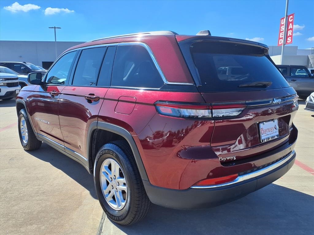 2024 Jeep Grand Cherokee Laredo Red at Mac Haik CDJR North Houston