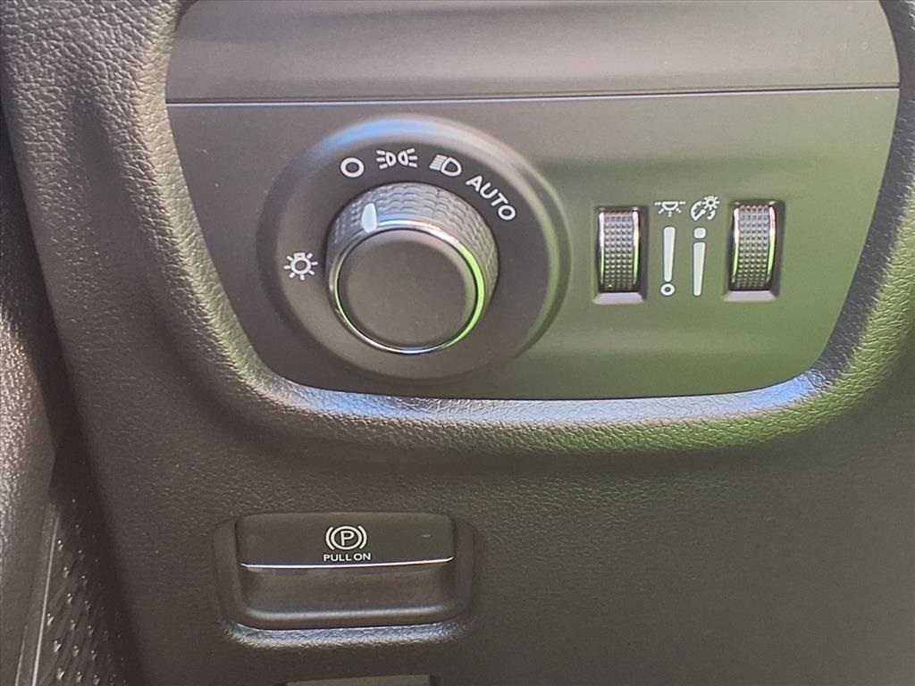 2024 Jeep Grand Cherokee Laredo Red at Mac Haik CDJR North Houston