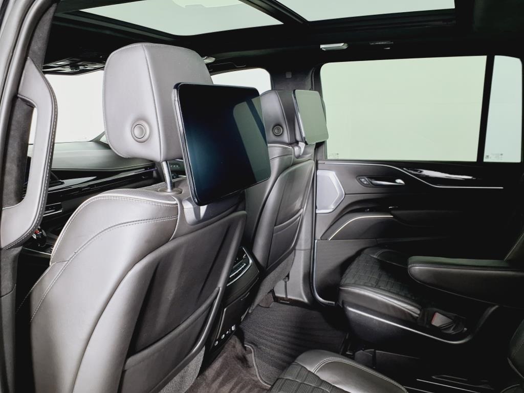 2023 Cadillac Escalade ESV V-Series - 5