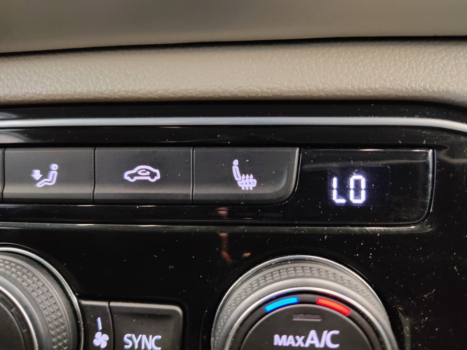 Used Car 2022 Volkswagen Atlas  2.0t Se W/technology For Sale Under $25,000 In San Antonio, Texas