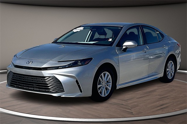 2025 Toyota Camry LE FWD